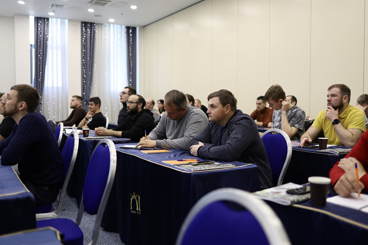 Изображение Обучение специалистов по герметичности и вакуумным системам. Контроль герметичности, герметичность, течеискание, течеискатель, вактрон, портативный течеискатель, поиск течей, ulvac, испытания на герметичность, ulvac heliot, утечка, контроль, течеискатель в аренду,