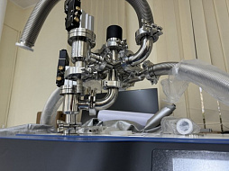 Фото: Испытания материалов на газопроницаемость ASTM D1434-82, TSO-C69c, ГОСТ Р 54615-2011 методом дифференциального давления